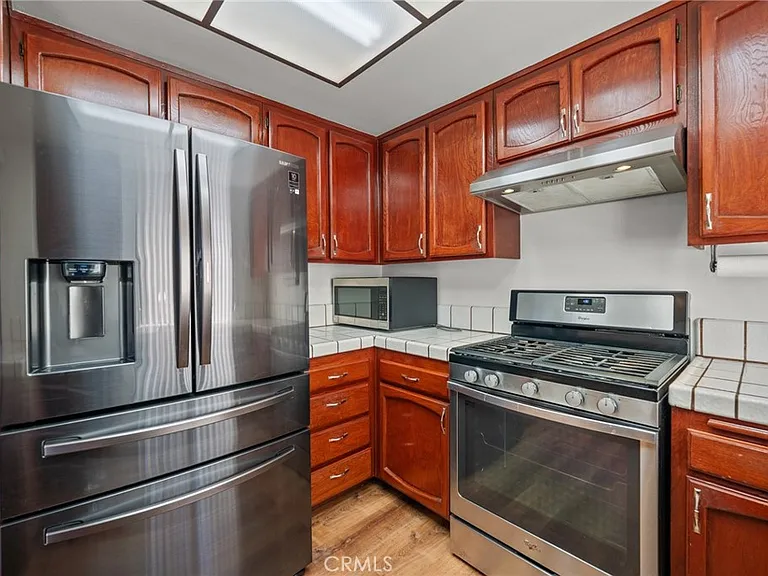 7100 Balboa Blvd #803 — Photo 22