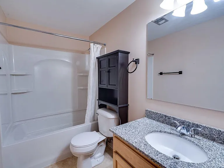 1123 Charleston Ct — Photo 10