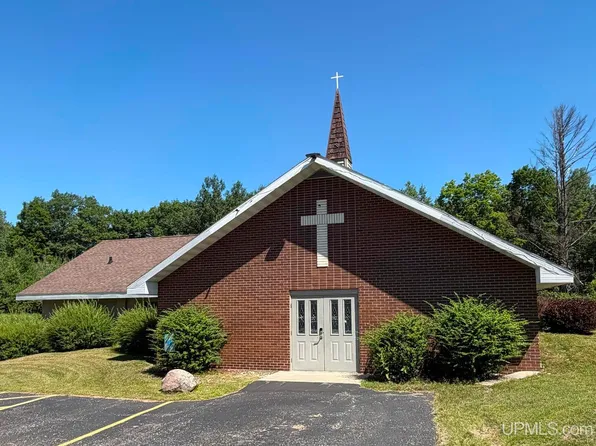 N15475 Downing Rd, Amberg, WI 54102