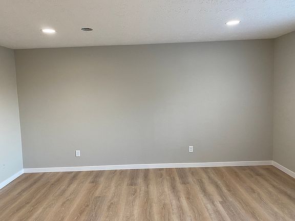 Living Room (2)_08042022