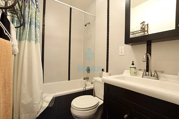 Rented by null | media 10