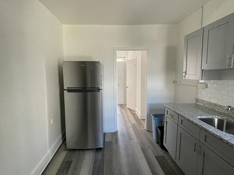 4025 Green St #1 — Photo 11