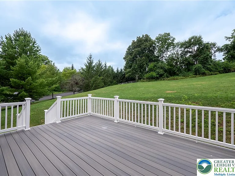 4207 Yorktown Rd — Photo 9
