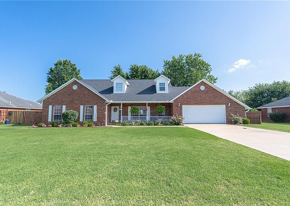 1st image of 271 W Countryside Dr