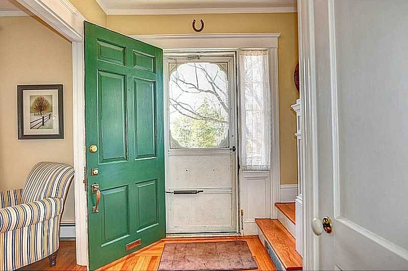 2nd image of 821 Smith St
