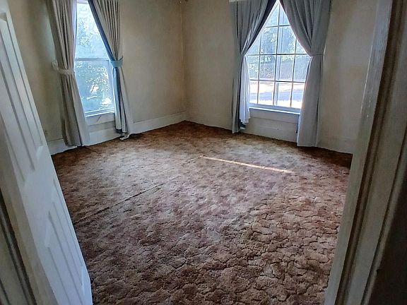 5th image of 6643 Aylesworth Ave