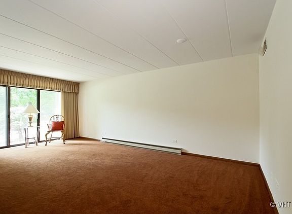 2nd image of 10405 S Komensky Ave #104-B