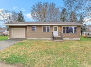 30740 Palmer Ct, Lindstrom, MN 55045