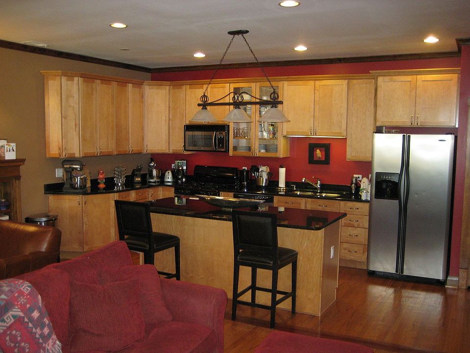 1st image of 937 W Sunnyside Ave APT 3