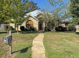5909 Forest Bend Ln, Texarkana, AR 71854