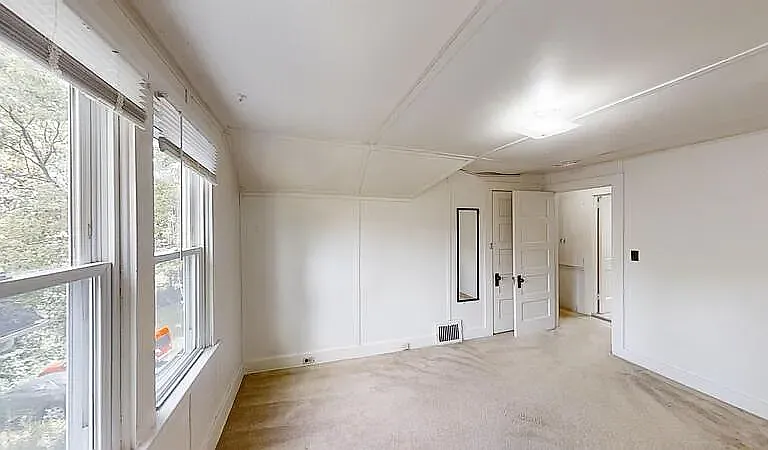 1719 Jackson Ave #2 — Photo 8
