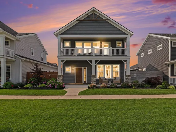 402 W Leland Dr, Whitehall, MI 49461