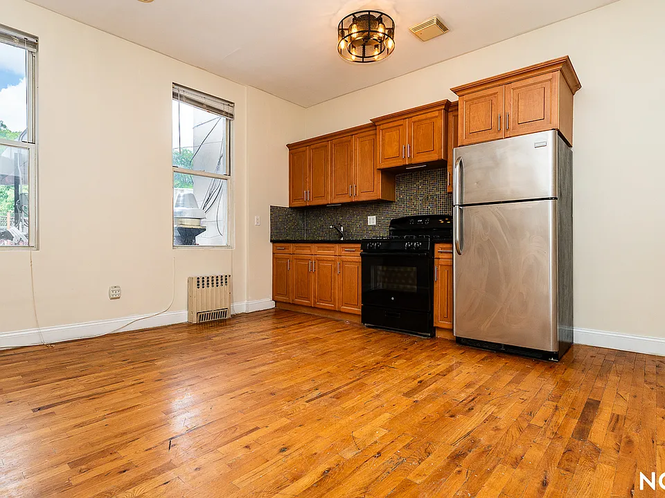 1439 Myrtle Ave #2C