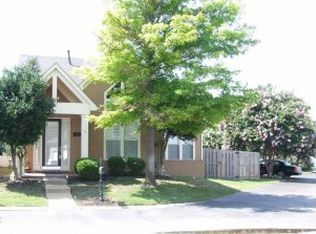 154 Harbor Creek Dr, Memphis, TN 38103