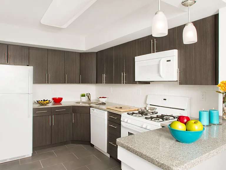 Ridge Court Apartments — Photo 2