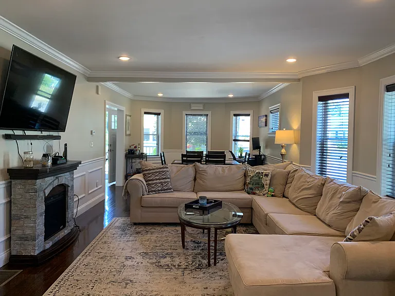 247 Park St #1 — Photo 7