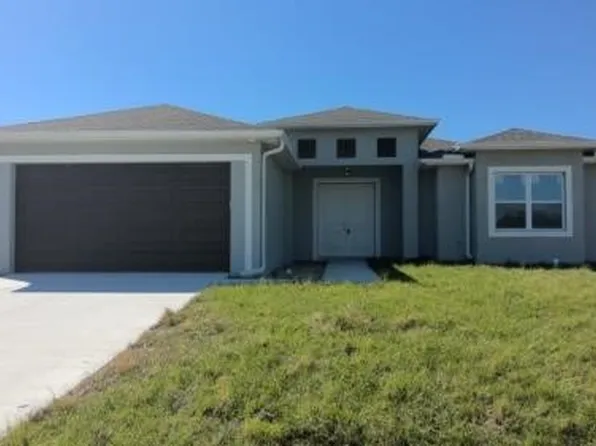 1011 Cedartree Ave, Lehigh Acres, FL 33971