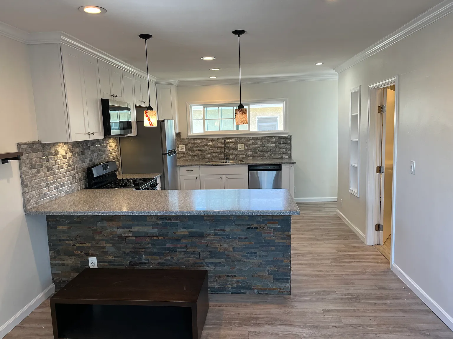 1 bed, 600 sqft, $2,950 — Photo 2