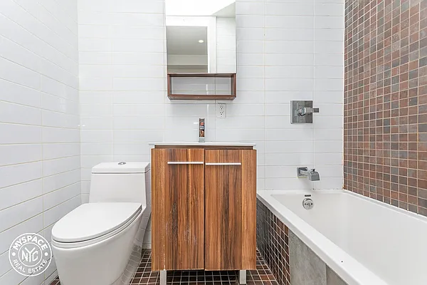 Rented by MySpaceNYC | media 18