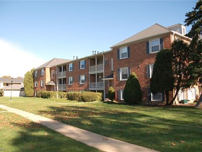 2234 Glouchester Dr, Lyndhurst, OH, 44124