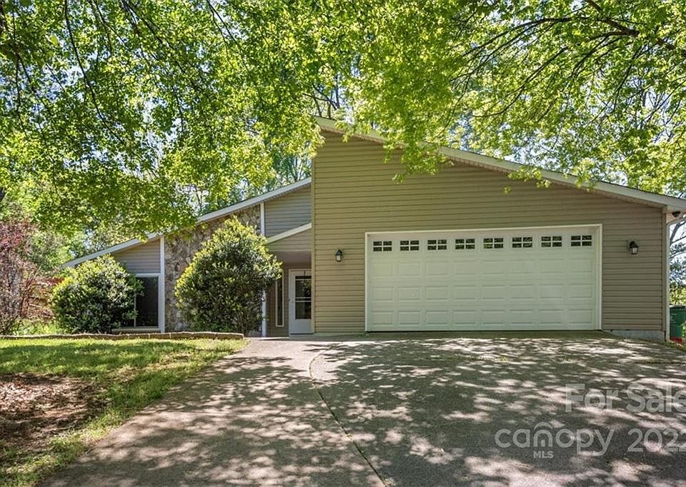 1st image of 133 Vista Grande Cir