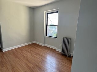 36-31 29th St #2, Astoria, NY 11106