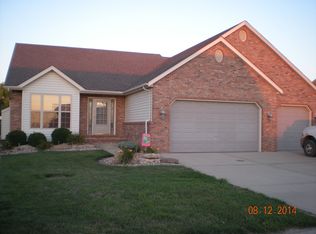 522 Deer Run, Moro, IL 62067