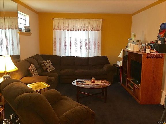 2nd image of 1027 Stratford Ave