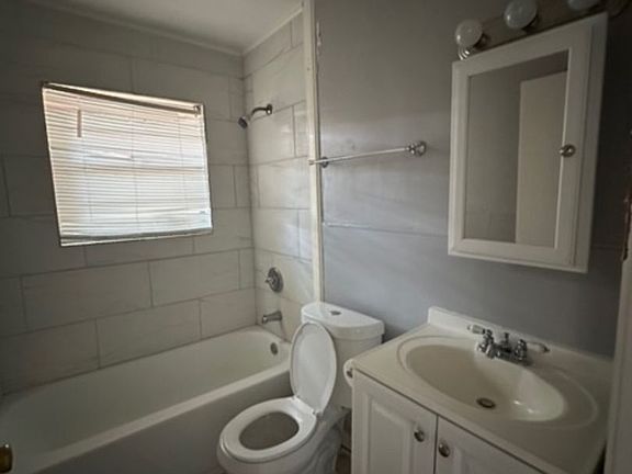 4th image of 1538 Fig St