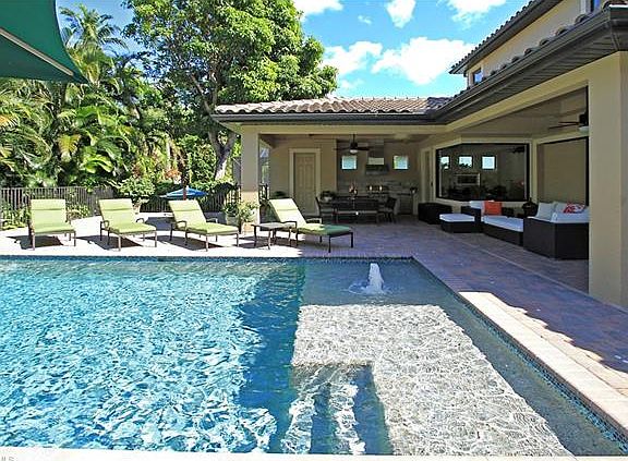 3rd image of 1245 Alhambra Dr