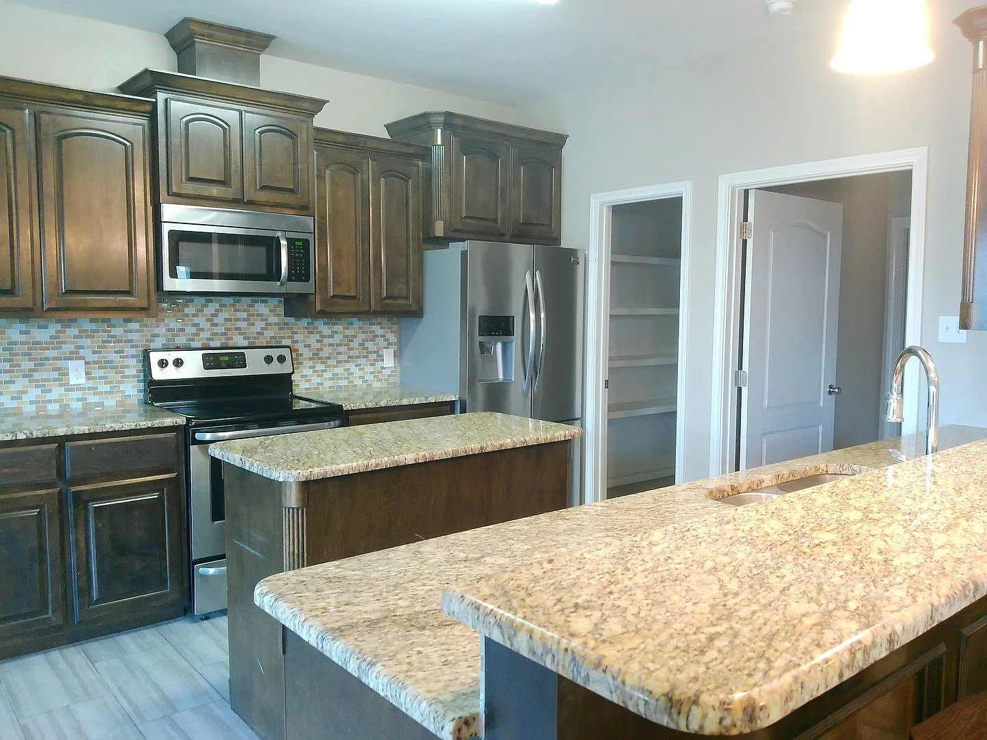 1117 Sambar - 3/Bed 2/Bath $2195/month — Photo 2