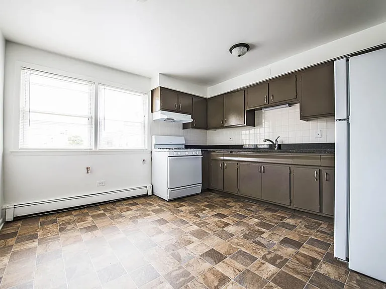 14119-21 S Tracy Ave — Photo 19