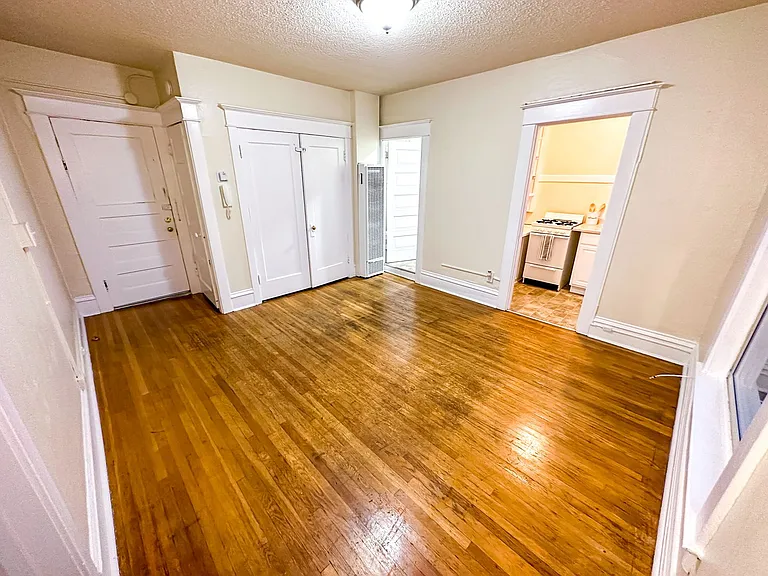 Casa Del Rey Apartments — Photo 10