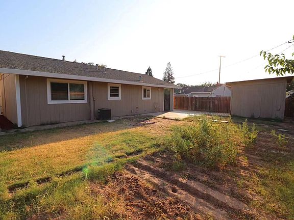 2nd image of 3113 Scotland Dr