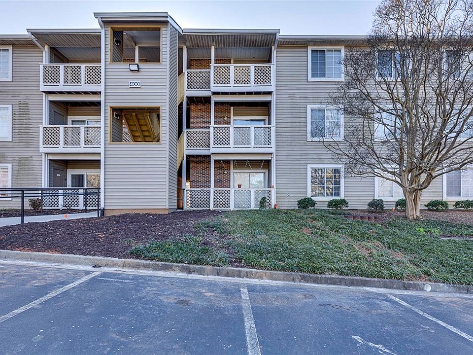 1st image of 220 Elm St APT 422