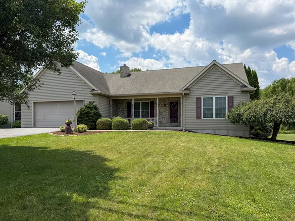 1387 Sheep Hill Rd, East Earl, PA 17519