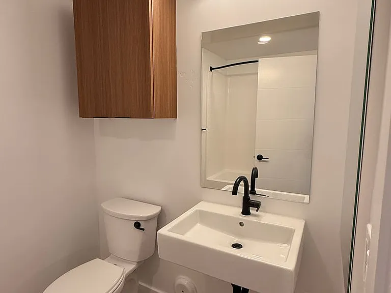 Rainford Apartments — Photo 22