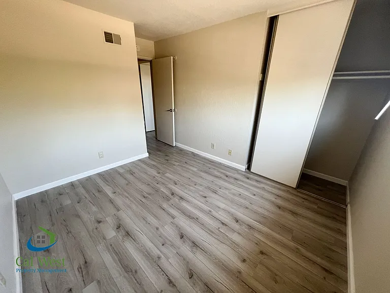 6547 Cobblestone Ct — Photo 29