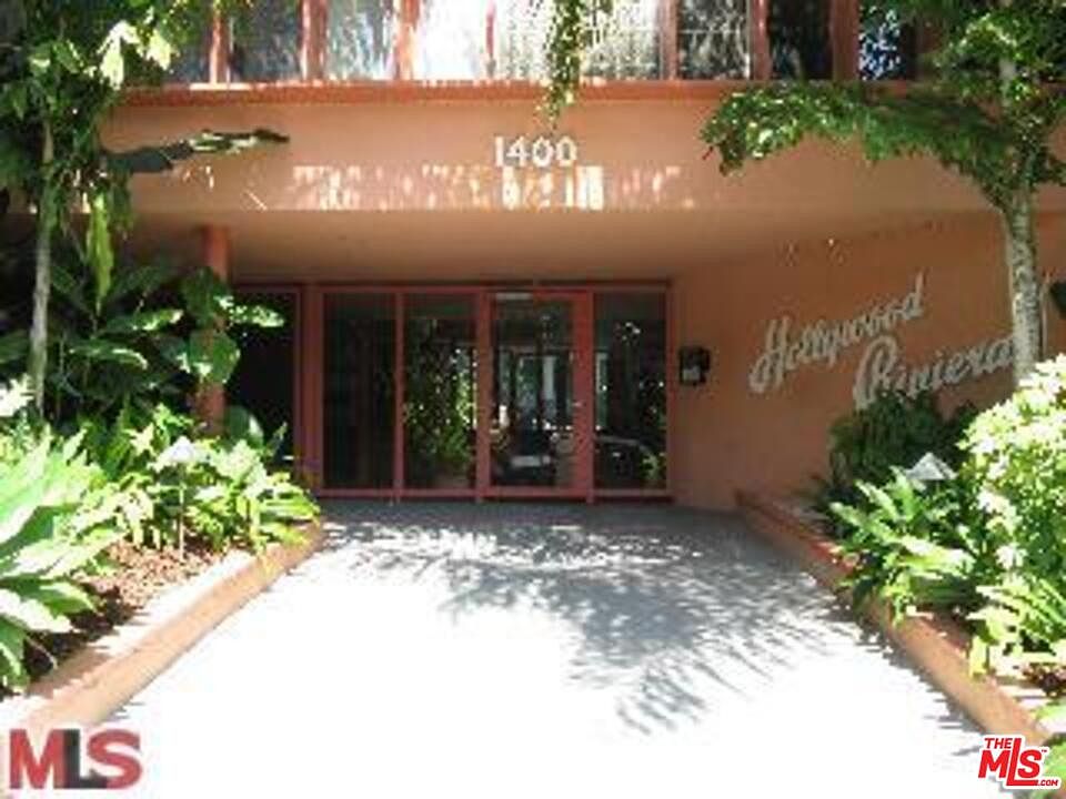 2nd image of 1400 N Hayworth Ave APT 8
