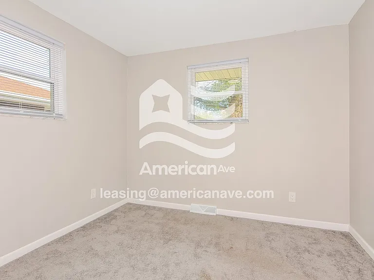 1485073_007_wm_-_main_bedroom_13275409.jpg