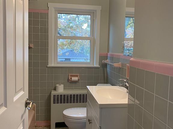 5th image of 603 Boulton Ave