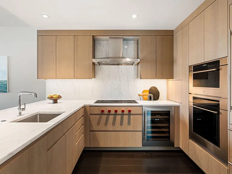 150 Seaport Blvd #C — Photo 7