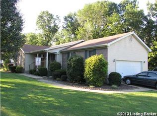 8517 Confederate Place Dr, Pewee Valley, KY 40056