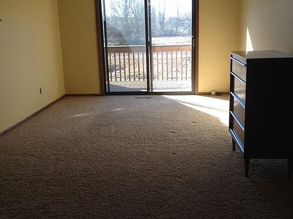3rd image of 3488 Golfside Dr
