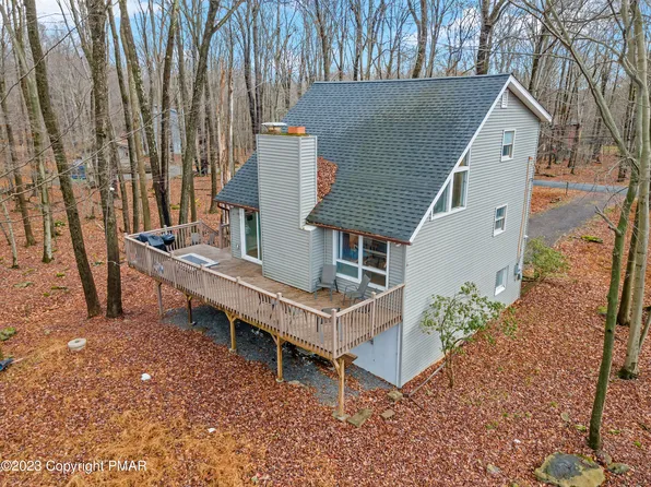 25 Ridge Rd, Gouldsboro, PA 18424