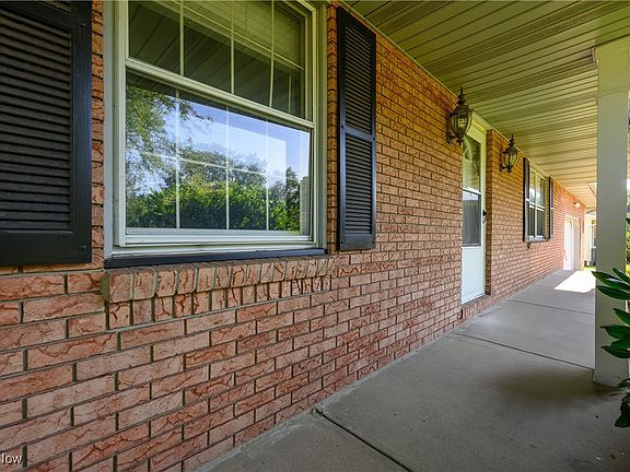 3rd image of 1445 Elmcreek Cir NW