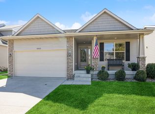 963 S 90th St, West Des Moines, IA 50266