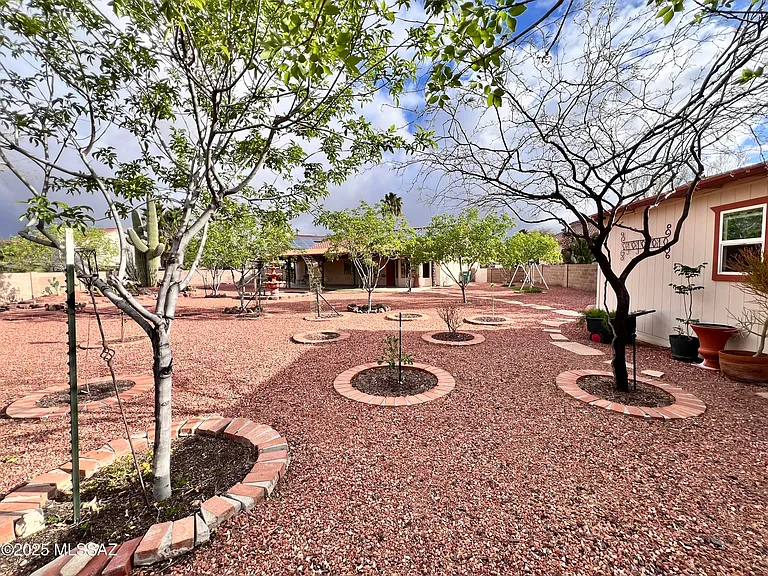 8679 N Ahwatukee Way — Photo 27