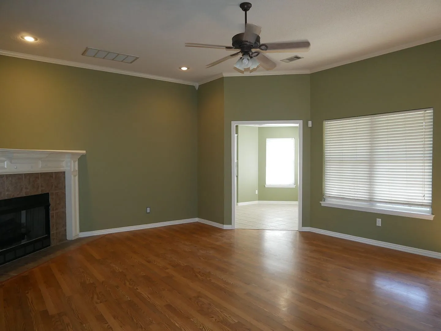 Pleasant Living: Beautiful 3 Bed, 2 Bath Home with a 2-Car Garage! — Photo 2