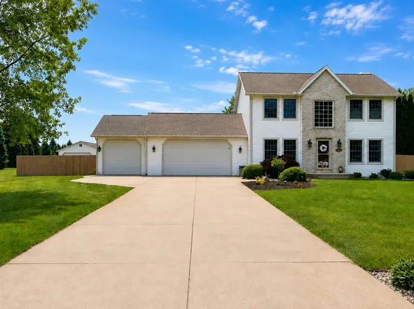 47679 Woodfield Cir, Mattawan, MI 49071